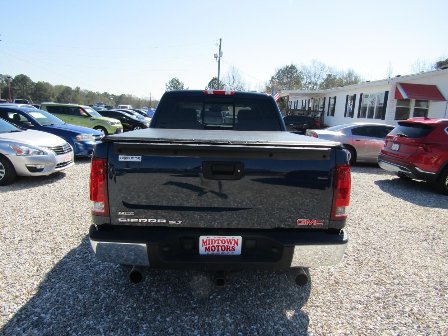 2010 Blue /Gray GMC Sierra 1500 SLT Crew Cab 4WD (3GTRKWE38AG) with an 5.3L V8 OHV 16V FFV engine, Automatic transmission, located at 15016 S Hwy 231, Midland City, AL, 36350, (334) 983-3001, 31.306210, -85.495277 - Photo#6